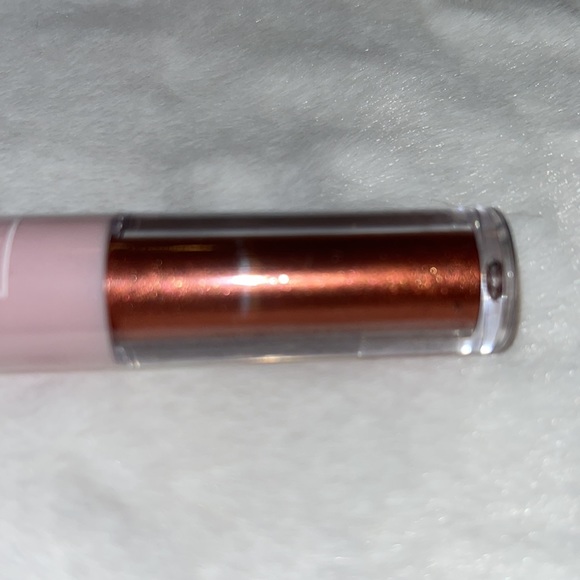 3/$12 The Beauty Crop Liquid Eyeshadow Duo in Cinnamon & Fudge - Picture 4 of 6